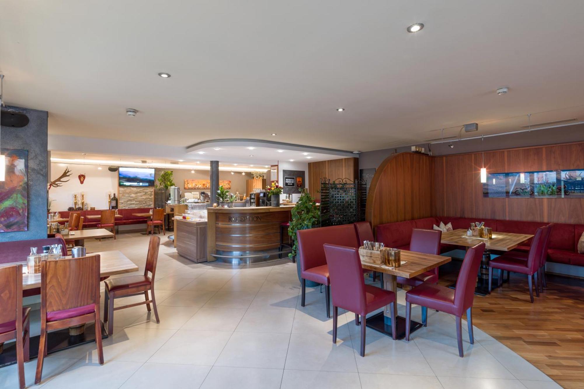 Das Sonnleiten Ski- Und Motorradhotel Bruck Im Zillertal Bruck am Ziller Ngoại thất bức ảnh