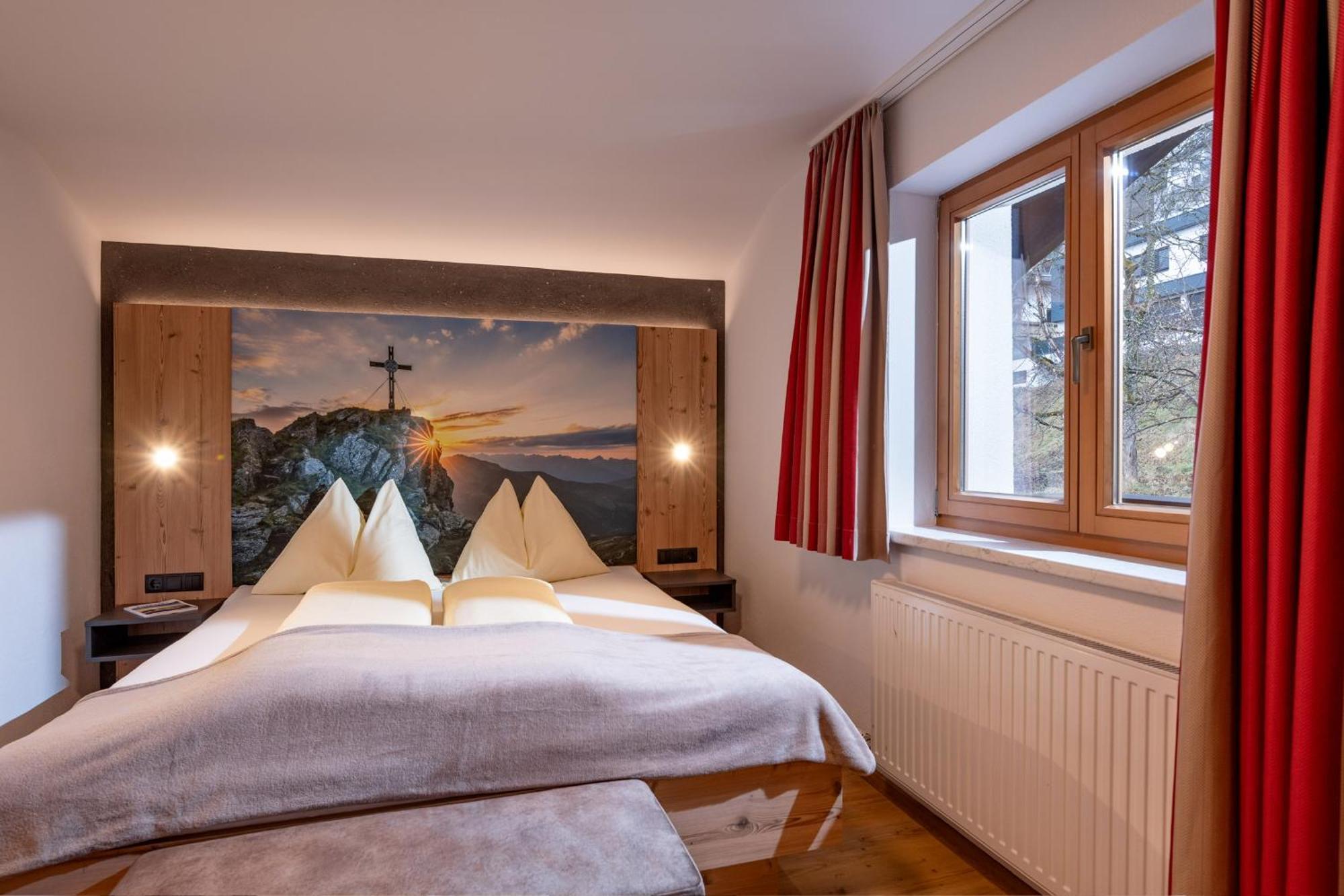 Das Sonnleiten Ski- Und Motorradhotel Bruck Im Zillertal Bruck am Ziller Ngoại thất bức ảnh